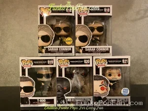 Terminator Sarah Connor #818 Sarah Connor (Chase) Vinyl Figure Bobblehead Vaulted Collectible With Protector Funko Pop Figure