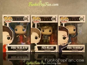 Bundle Funko Pop The Hunger Games #225 Katniss "The Girl on Fire" / #228 Peeta Mellark / #231 Katniss "The Mockingjay" Vinyl Figure Bobblehead Vaulted Collectible With Protector Funko Pop Figure