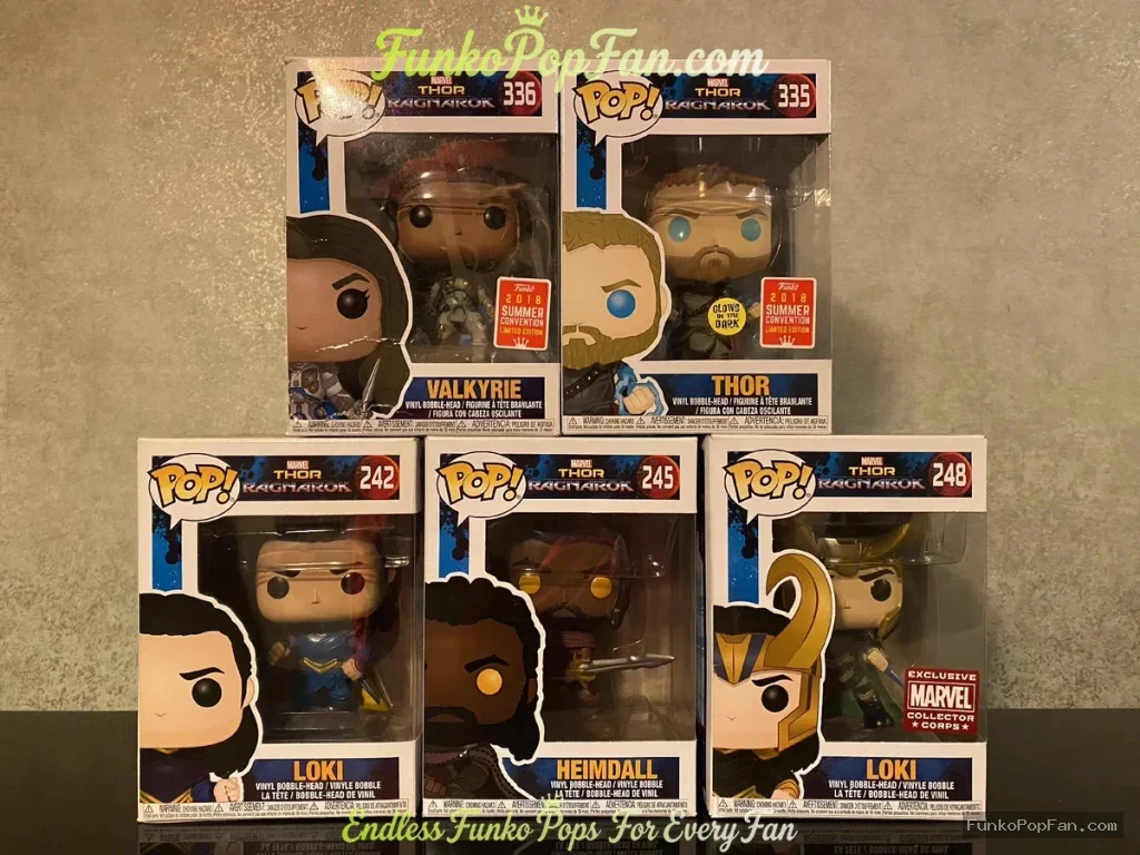 Bundle Funko Pop! Marvel Thor Ragnarok #333 Valkyrie / #335 Thor (Convention Exclusive) Vinyl Figure Bobblehead Vaulted Collectible With Protector Funko Pop Figure