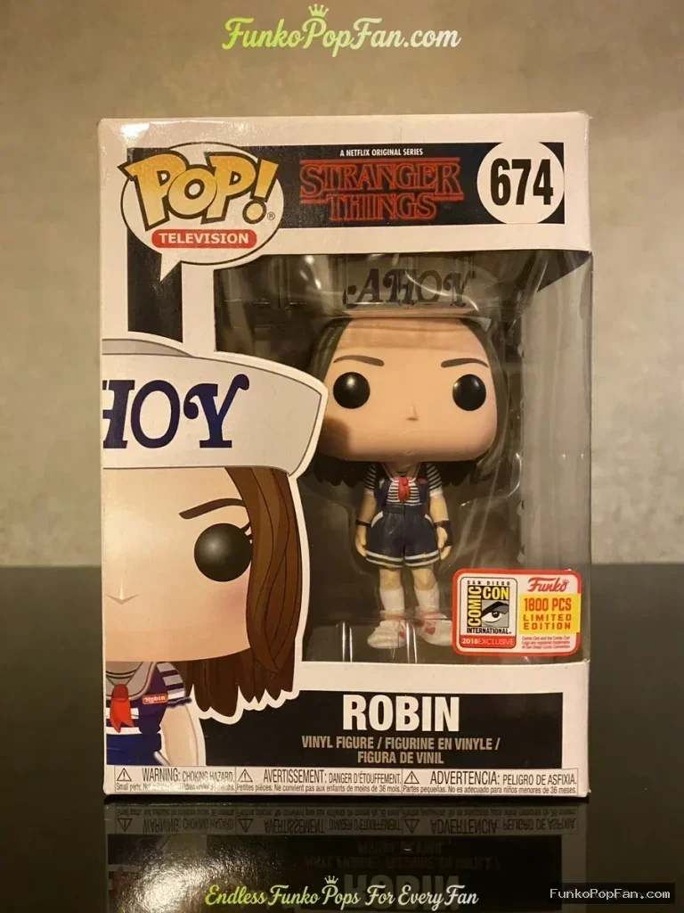 Television Stranger Things #674 Robin 1800 (SDCC 2018 Hot Topic Exclusive) Vinyl Figure Bobblehead Vaulted Collectible With Protector Funko Pop Figure